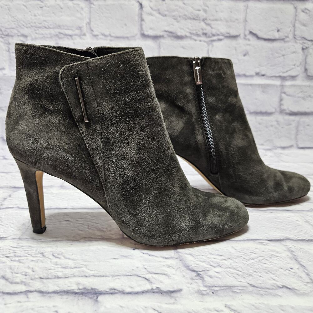 Vince Camuto Suede Ankle Booties Womens 8M Gray Stiletto Heel Zip Shoes EUC